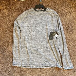 Kenneth Cole long sleeve t-shirt
